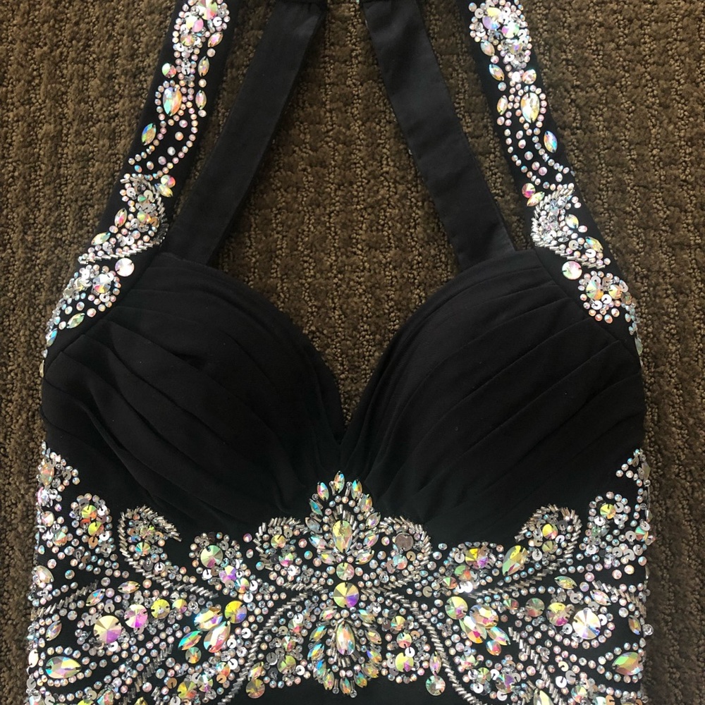 Prom / Pageant Gown - Picture 3 of 6